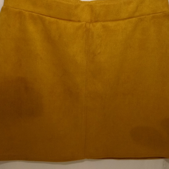 BLASHE MINI SKIRT - Picture 3 of 6